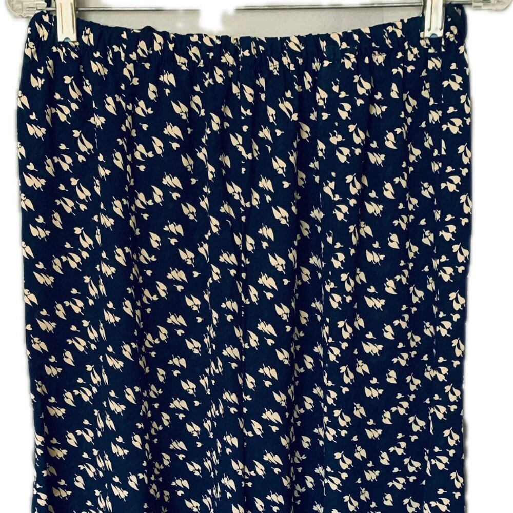 Ladies Navy leaf print polyester long skirt size/6